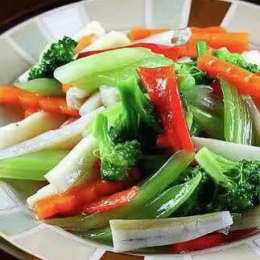 Tofu frit avec légumes